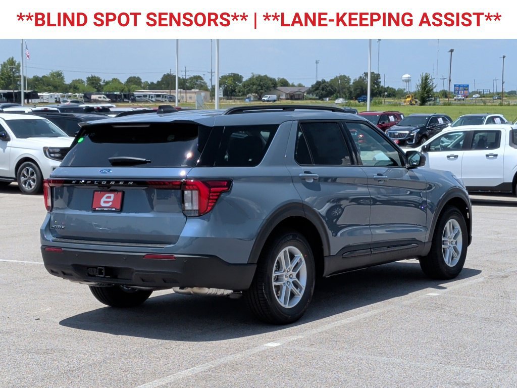 Used 2026 Ford Explorer Active RWD image 8