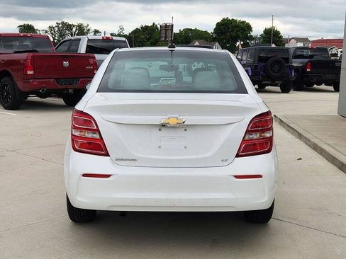 Used 2017 Chevrolet Sonic LT FWD image 5