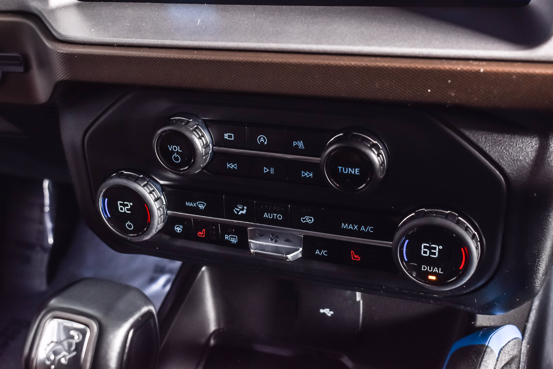 Used 2023 Ford Bronco Outer Banks AWD/4WD image 26