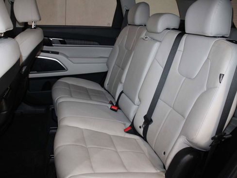 Used 2023 Kia Telluride EX image 15