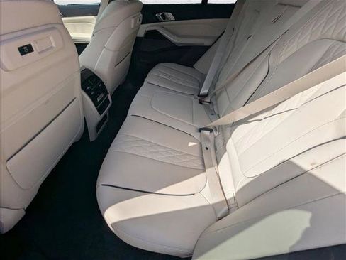 Used 2021 BMW X5 xDrive40i w/ Premium Package AWD/4WD image 17