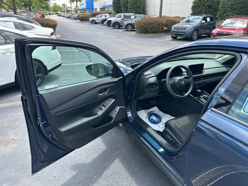 Certified 2023 Honda Accord EX image 19