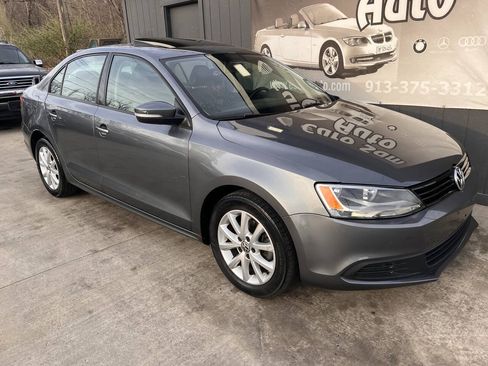 Used 2012 Volkswagen Jetta SE FWD image 9