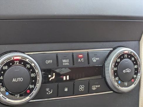 Used 2011 Mercedes-Benz GLK 350 2WD image 8