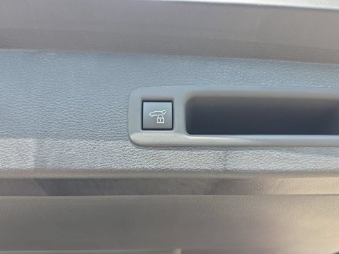 New 2026 Toyota Sienna Platinum AWD/4WD image 31