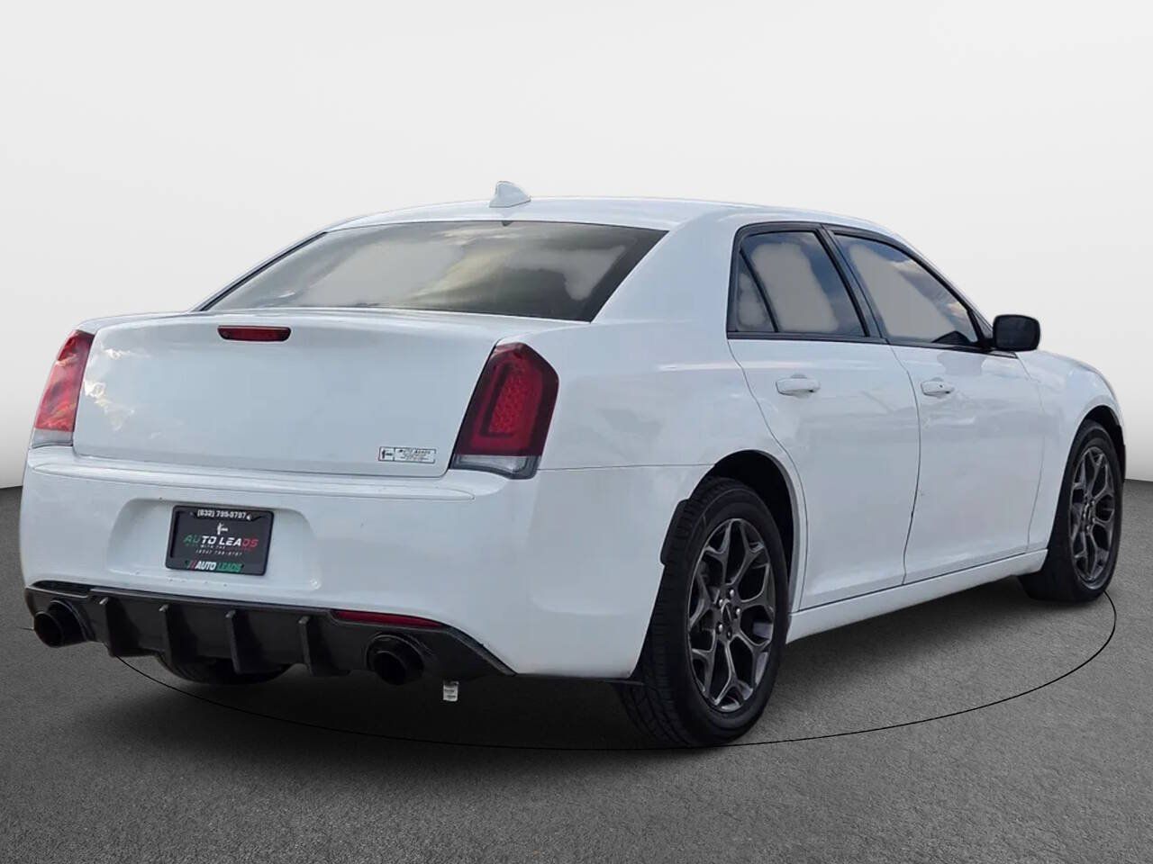 Used 2018 Chrysler 300 S AWD/4WD image 5