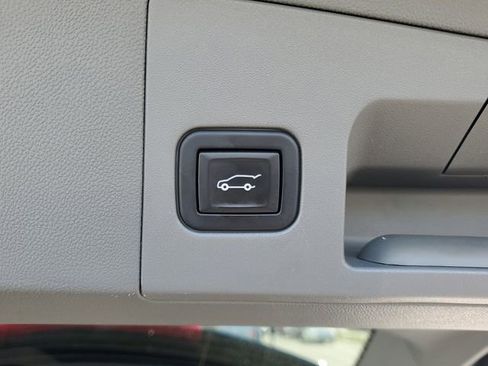 Used 2021 Cadillac XT5 Premium Luxury w/ LPO, Floor Liner Package image 11