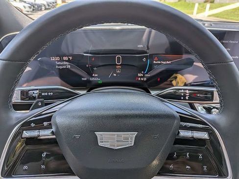 Certified 2024 Cadillac Lyriq Luxury AWD/4WD image 35