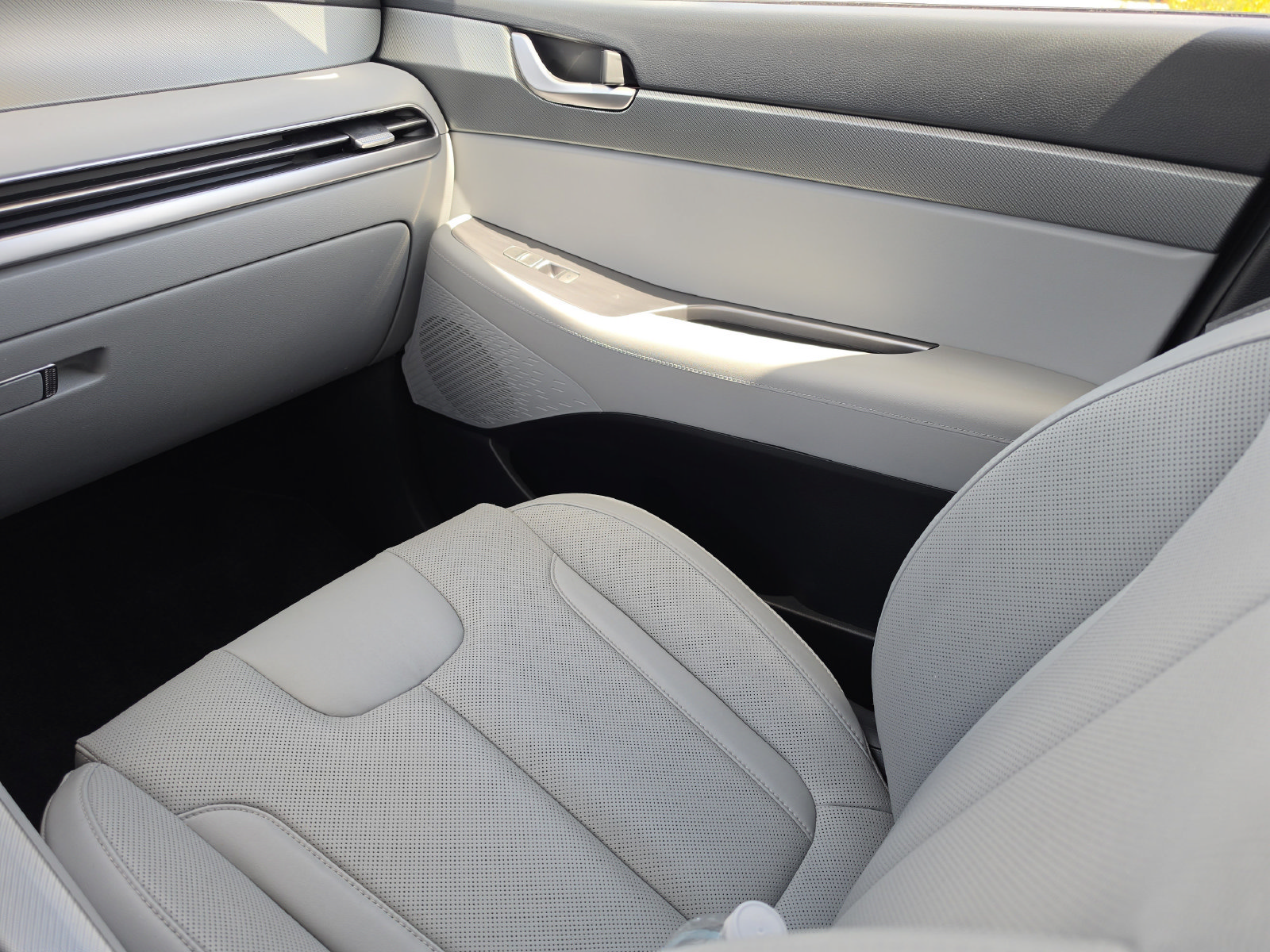 Used 2023 Hyundai Palisade SEL FWD image 19