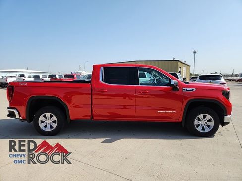 New 2026 GMC Sierra 1500 SLE w/ Preferred Package image 5