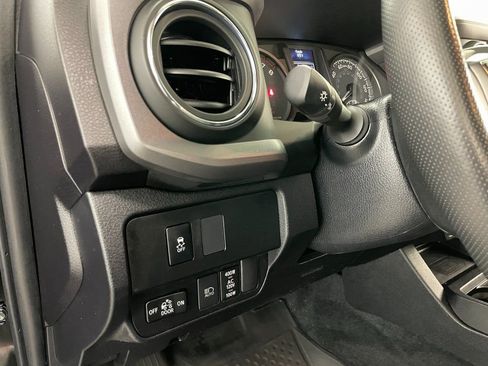 Used 2023 Toyota Tacoma TRD Sport AWD/4WD image 24