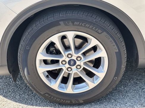 Certified 2021 Ford Escape SE FWD image 11