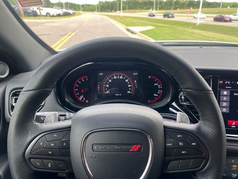 Used 2025 Dodge Durango GT w/ Blacktop Package RWD image 21