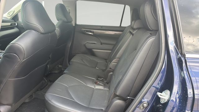 Used 2024 Toyota Highlander Limited AWD/4WD image 15
