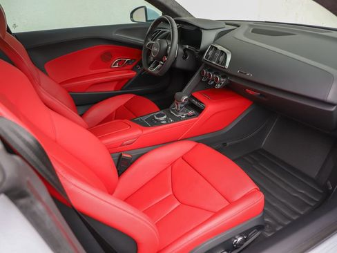 Used 2023 Audi R8 V10 performance RWD image 9