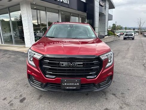 Used 2023 GMC Terrain SLE w/ Driver Convenience Package AWD/4WD image 8