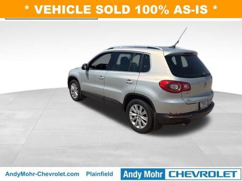 Used 2009 Volkswagen Tiguan S FWD image 3