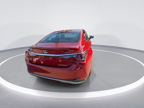 Used 2025 Lexus ES 300h w/ Premium Package FWD image 7