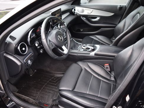 Used 2018 Mercedes-Benz C 300 4MATIC Sedan image 10
