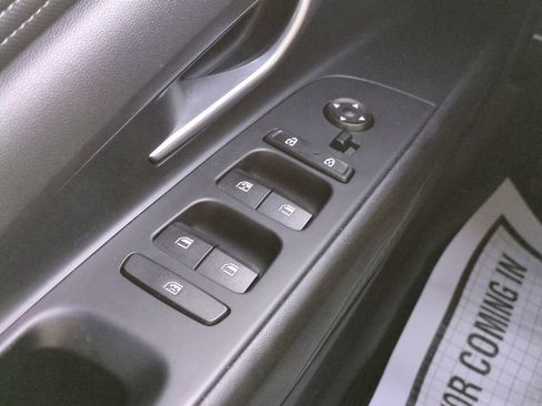 Used 2023 Hyundai Elantra Limited image 26