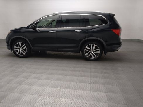 Used 2017 Honda Pilot Touring image 3