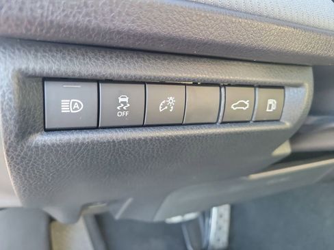 Used 2025 Toyota Camry LE image 32