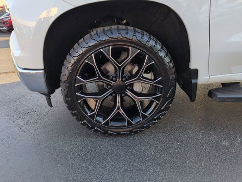Used 2023 Chevrolet Silverado 1500 LT w/ Protection Package AWD/4WD image 27