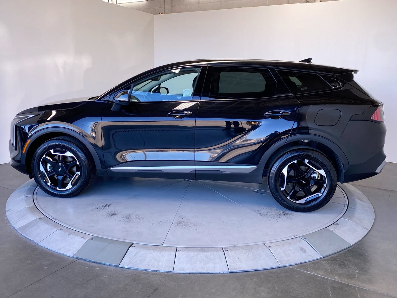 Certified 2026 Kia Sportage S AWD/4WD image 2