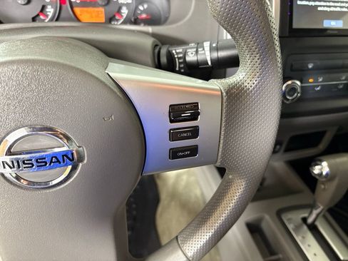 Used 2014 Nissan Frontier SV image 19