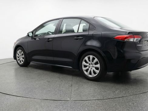 Used 2025 Toyota Corolla LE FWD image 6