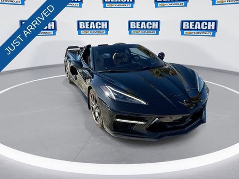 Used 2023 Chevrolet Corvette Stingray Premium Conv w/ Z51 Performance Package image 2