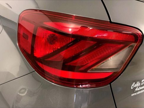 Used 2025 Hyundai Venue SEL FWD image 28