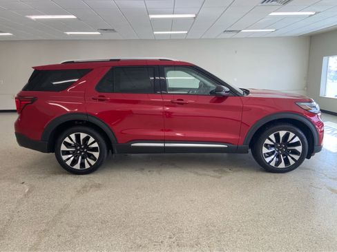 New 2026 Ford Explorer Platinum w/ LUX Leather Package AWD/4WD image 4