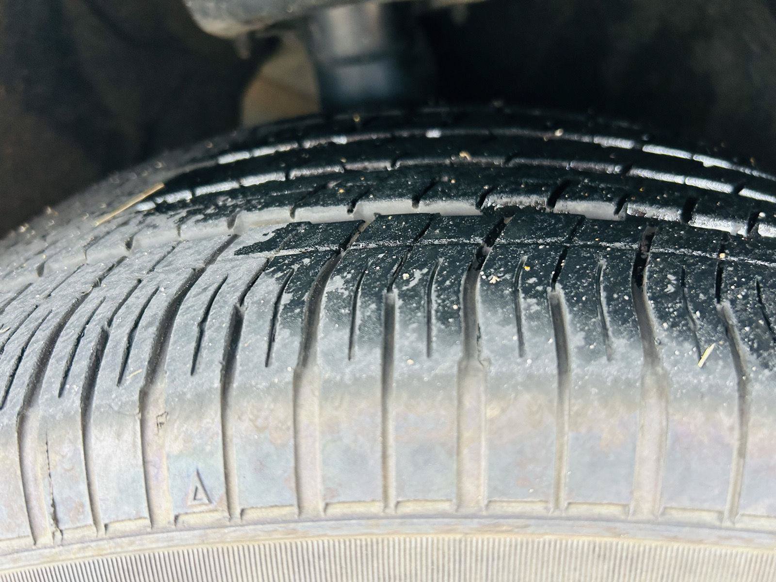 Used 2025 Chrysler Pacifica Select FWD image 42