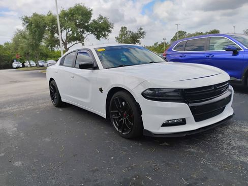 Used 2018 Dodge Charger R/T w/ Blacktop Package RWD image 1