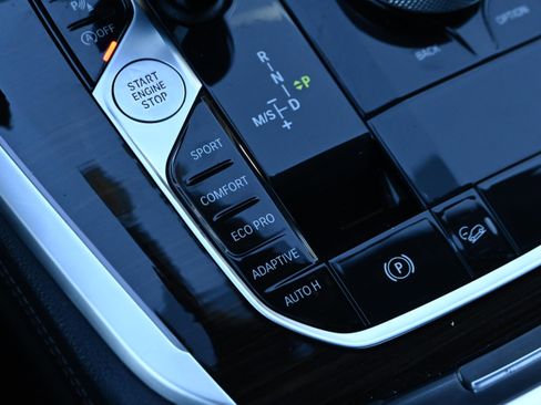 Used 2019 BMW X5 xDrive40i w/ Premium Package 2 image 18