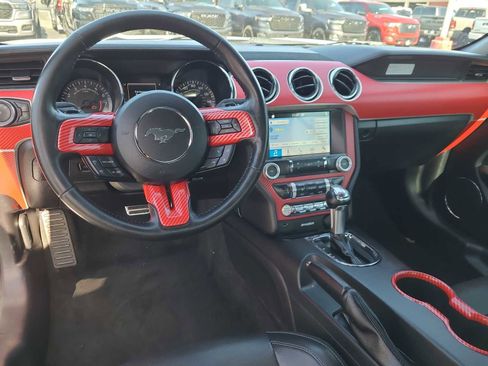 Used 2017 Ford Mustang Premium RWD image 18