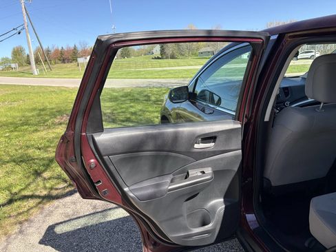Used 2015 Honda CR-V LX image 24