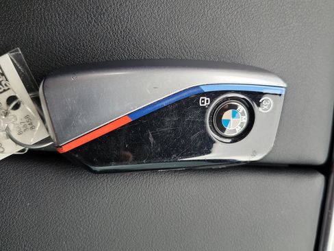 Used 2025 BMW X5 xDrive40i w/ M Sport Package AWD/4WD image 39