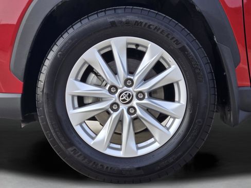 Used 2024 Toyota Corolla Cross LE FWD image 30