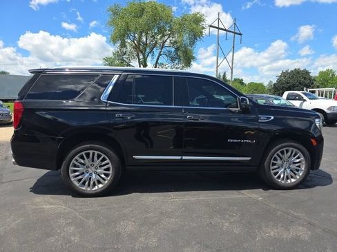 Used 2023 GMC Yukon Denali AWD/4WD image 8