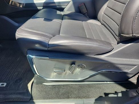 Certified 2025 Ford F150 Platinum w/ Equipment Group 702A High AWD/4WD image 23