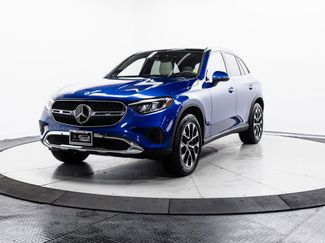 Used 2025 Mercedes-Benz GLC 350e 4MATIC w/ Driver Assistance Package video 3