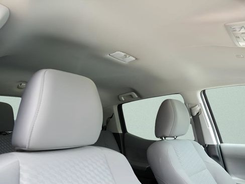 Used 2023 Toyota Tacoma SR AWD/4WD image 12