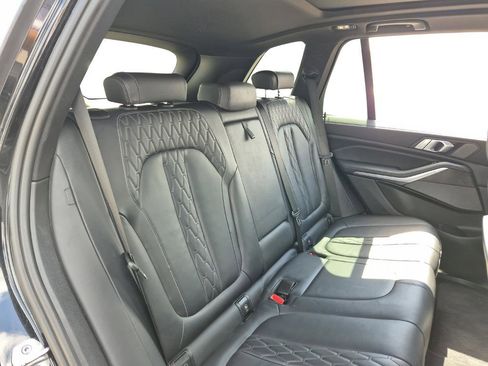 Used 2021 BMW X5 M50i image 31