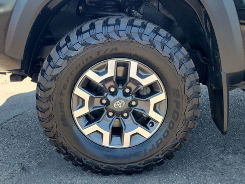 Used 2023 Toyota Tacoma TRD Off-Road AWD/4WD image 30