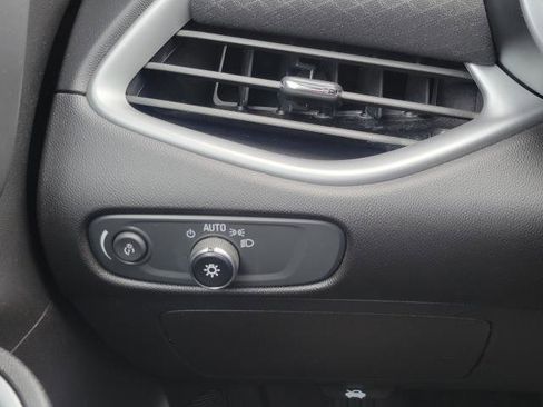 Used 2023 Chevrolet Malibu LT image 12