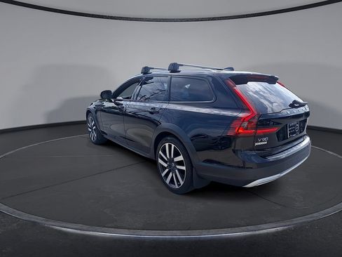 Certified 2024 Volvo V90 B6 Cross Country Plus w/ Protection Package Premier AWD/4WD image 6