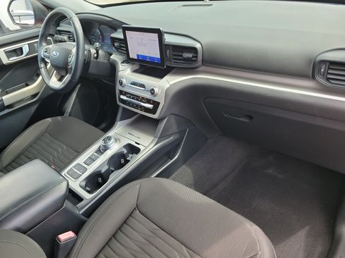 Used 2020 Ford Explorer XLT RWD image 16