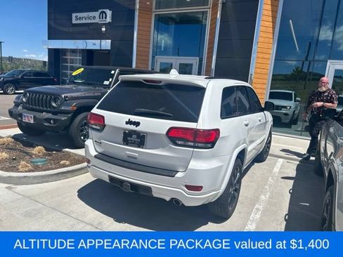 Certified 2021 Jeep Grand Cherokee Laredo X AWD/4WD image 4